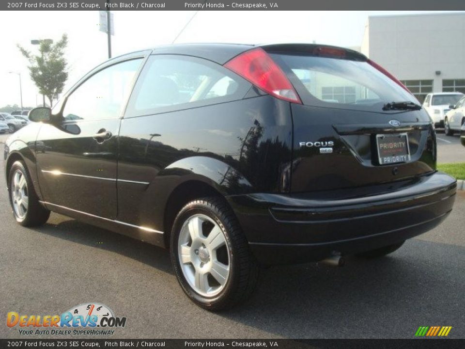 2007 Ford Focus ZX3 SES Coupe Pitch Black / Charcoal Photo #4