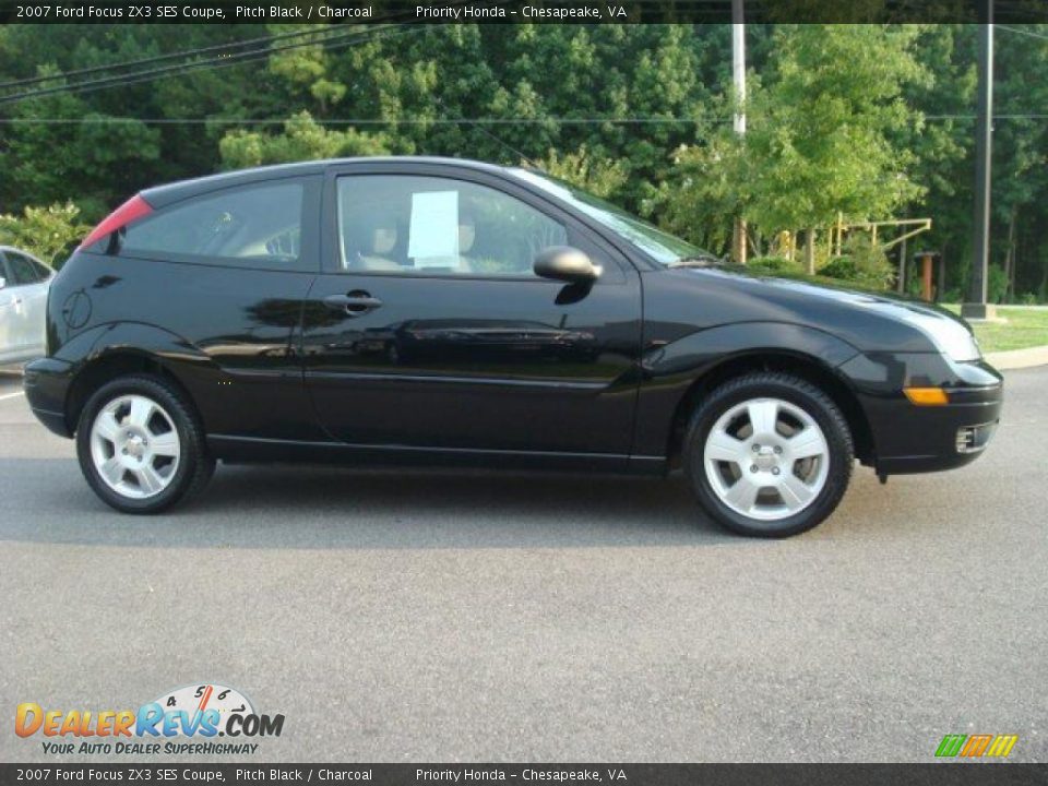 2007 Ford Focus ZX3 SES Coupe Pitch Black / Charcoal Photo #7