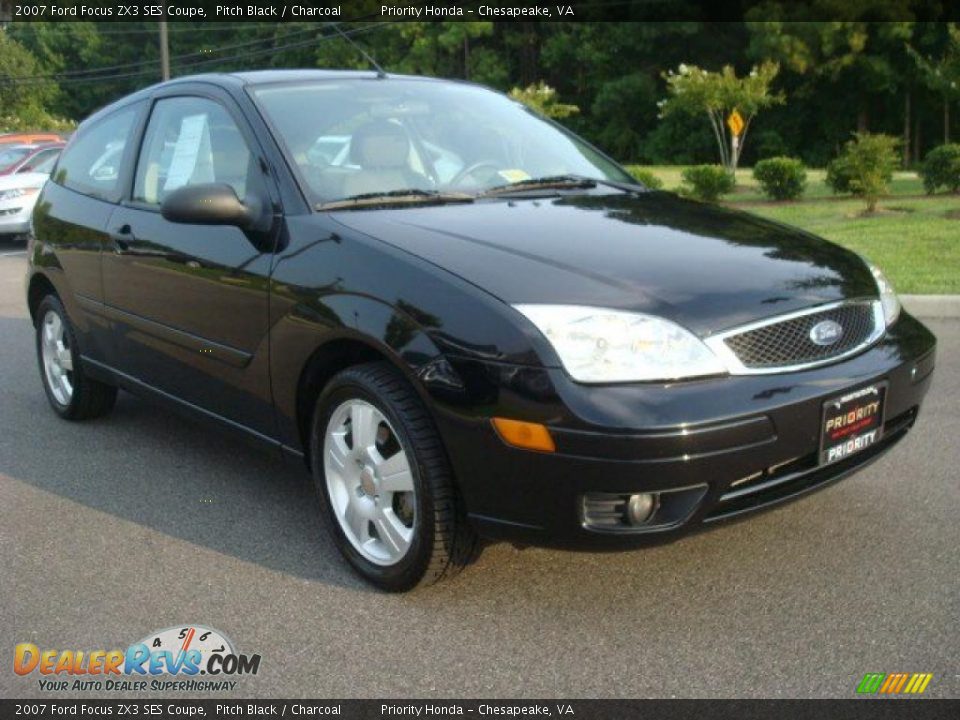 2007 Ford Focus ZX3 SES Coupe Pitch Black / Charcoal Photo #8
