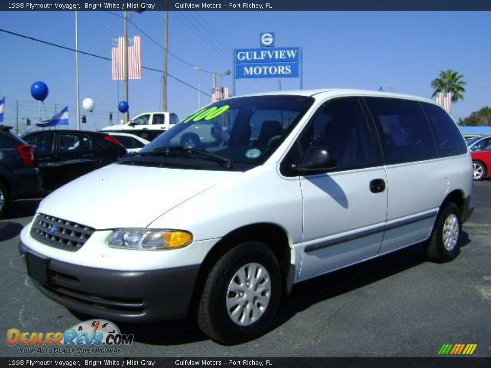 1998 Plymouth Voyager Bright White / Mist Gray Photo #3