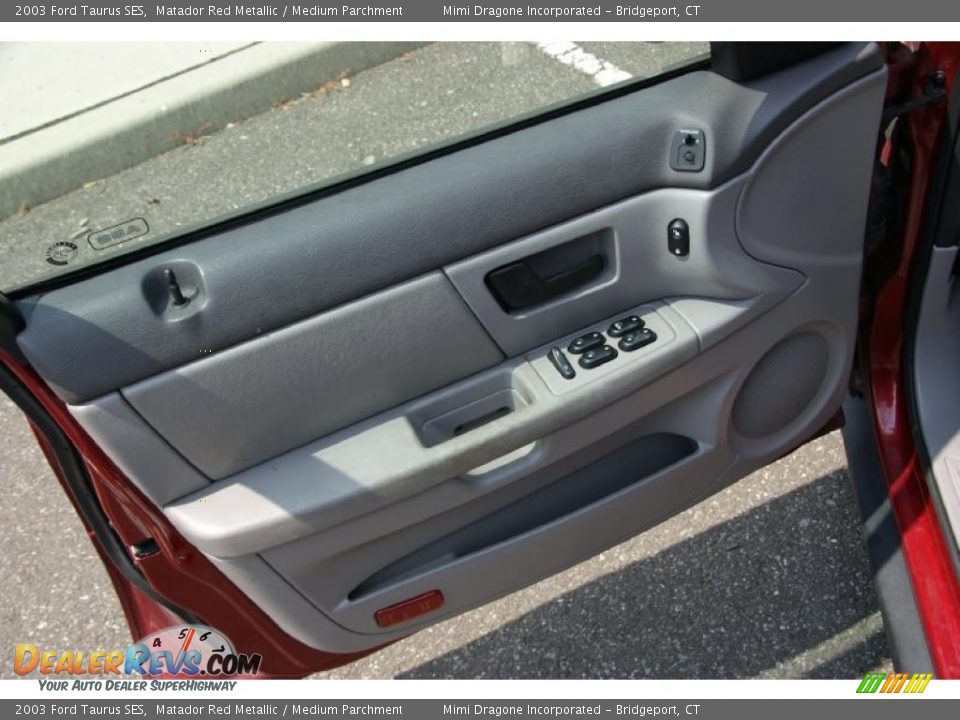 2003 Ford Taurus SES Matador Red Metallic / Medium Parchment Photo #12