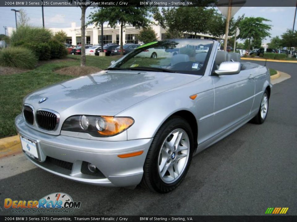 2004 BMW 3 Series 325i Convertible Titanium Silver Metallic / Grey Photo #2