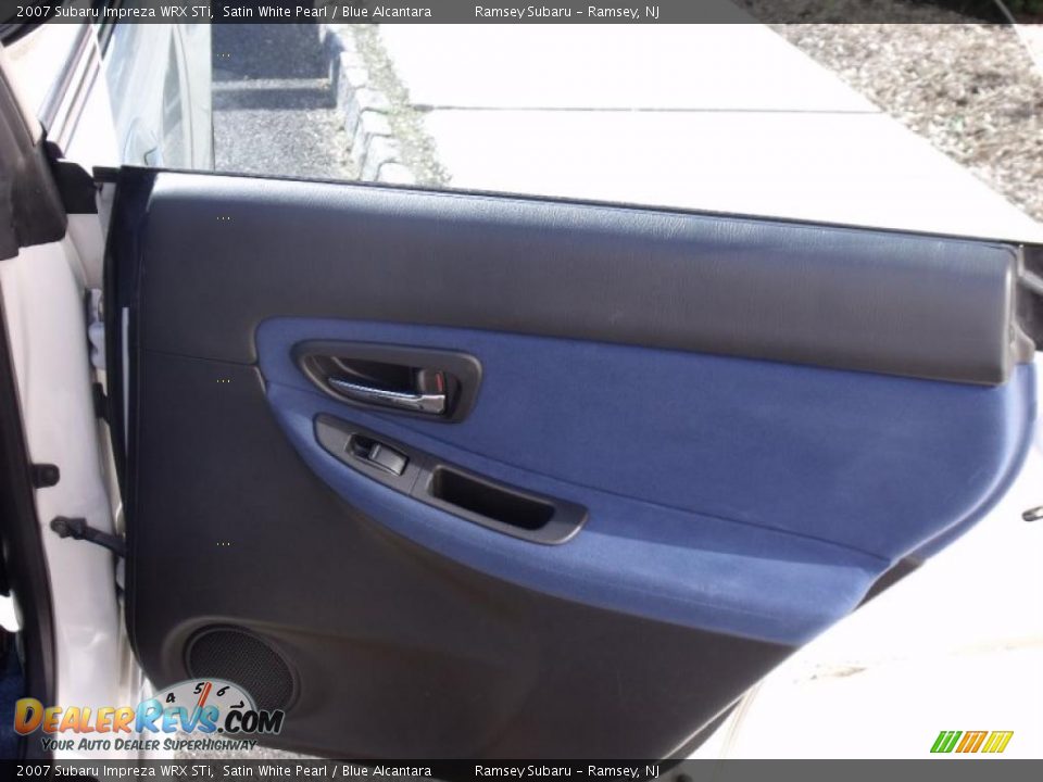 2007 Subaru Impreza WRX STi Satin White Pearl / Blue Alcantara Photo #23