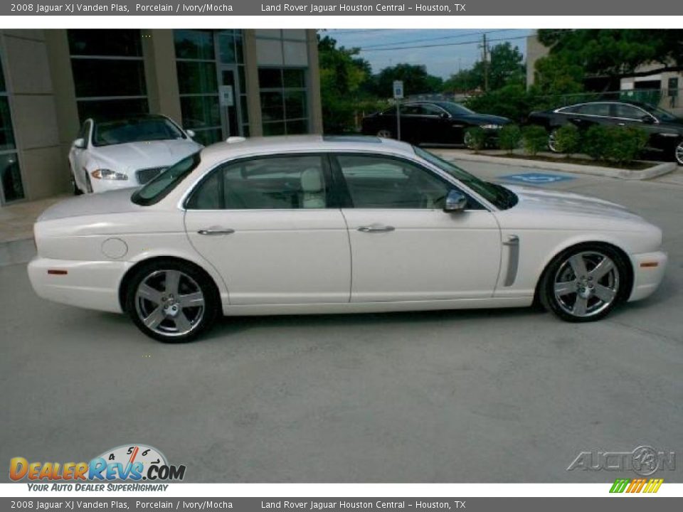 2008 Jaguar XJ Vanden Plas Porcelain / Ivory/Mocha Photo #4
