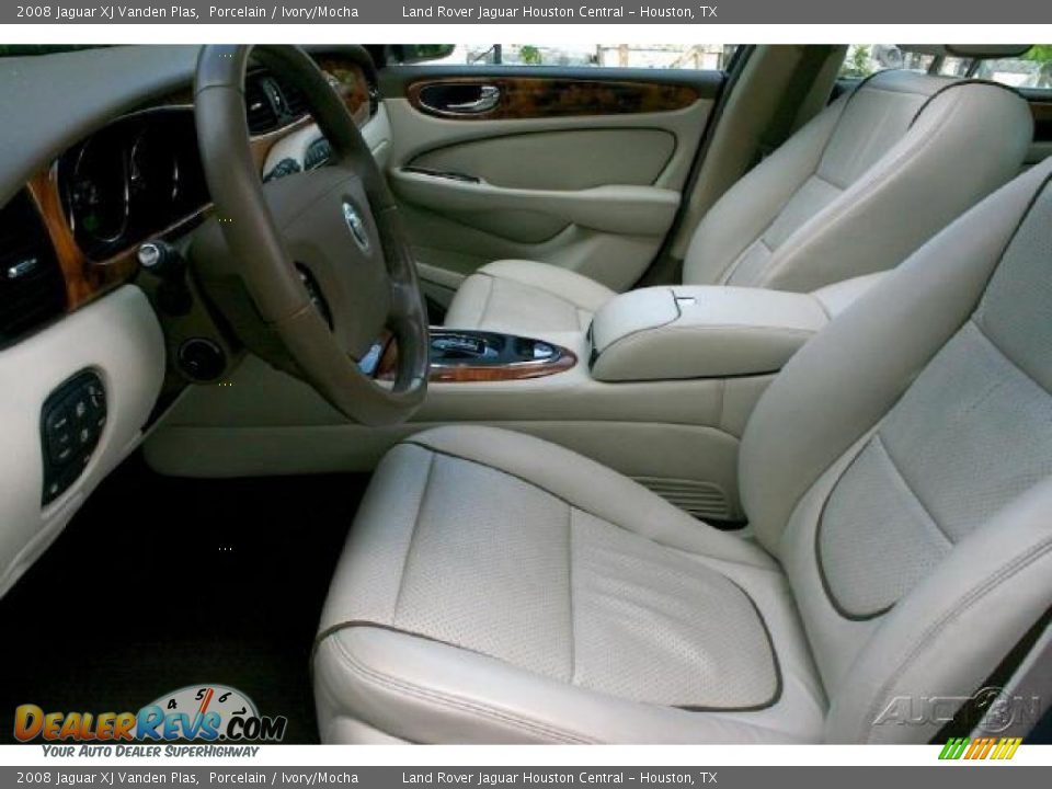 2008 Jaguar XJ Vanden Plas Porcelain / Ivory/Mocha Photo #5