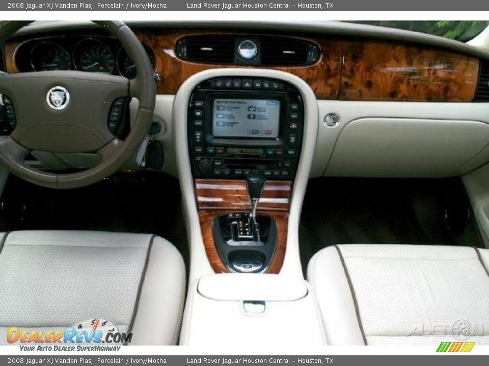 2008 Jaguar XJ Vanden Plas Porcelain / Ivory/Mocha Photo #6