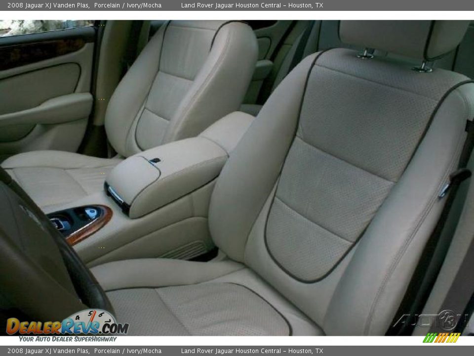 2008 Jaguar XJ Vanden Plas Porcelain / Ivory/Mocha Photo #7