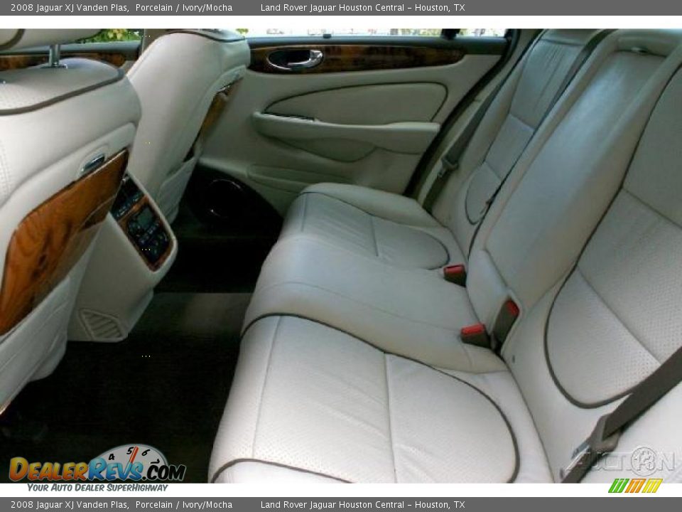 2008 Jaguar XJ Vanden Plas Porcelain / Ivory/Mocha Photo #8
