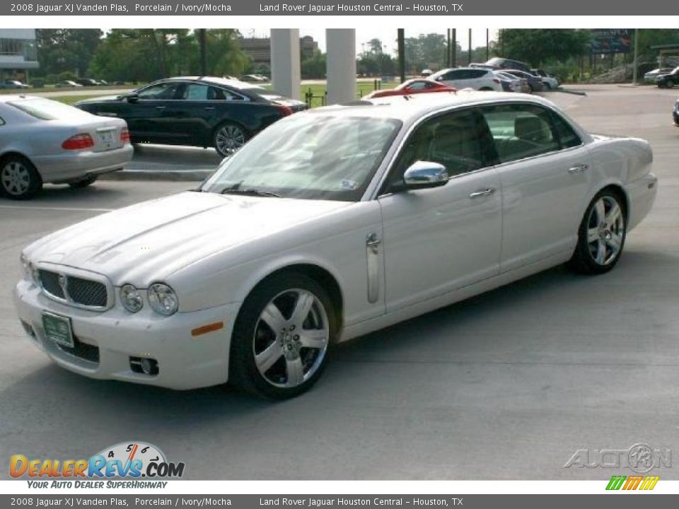 2008 Jaguar XJ Vanden Plas Porcelain / Ivory/Mocha Photo #11