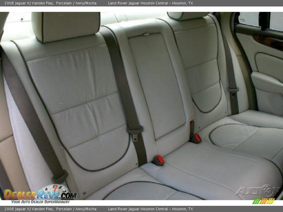 2008 Jaguar XJ Vanden Plas Porcelain / Ivory/Mocha Photo #23