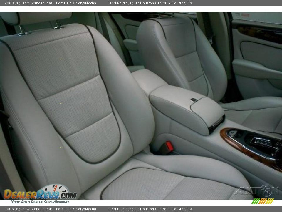 2008 Jaguar XJ Vanden Plas Porcelain / Ivory/Mocha Photo #26