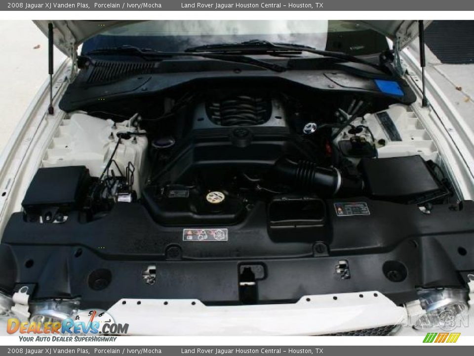 2008 Jaguar XJ Vanden Plas Porcelain / Ivory/Mocha Photo #33