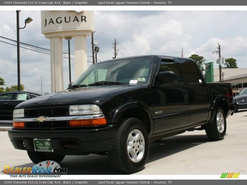 2004 Chevrolet S10 LS Crew Cab 4x4 Black / Graphite Photo #2