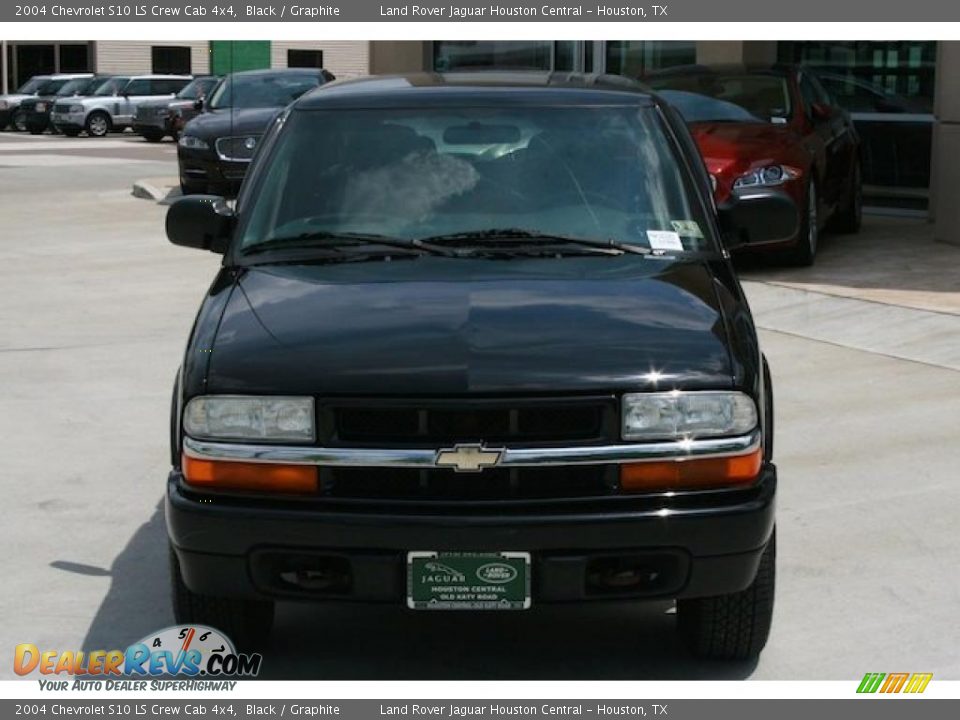 2004 Chevrolet S10 LS Crew Cab 4x4 Black / Graphite Photo #6