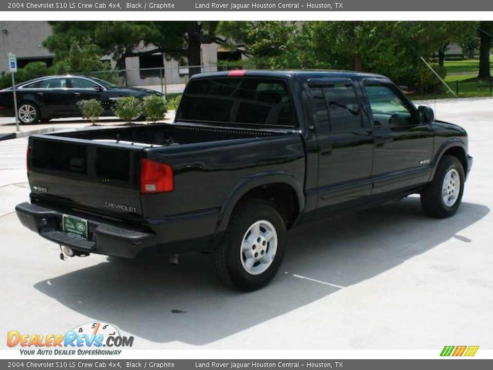 2004 Chevrolet S10 LS Crew Cab 4x4 Black / Graphite Photo #14