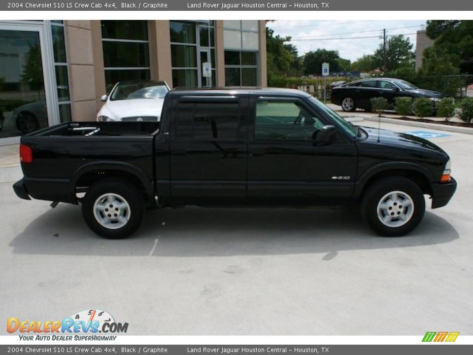 2004 Chevrolet S10 LS Crew Cab 4x4 Black / Graphite Photo #15