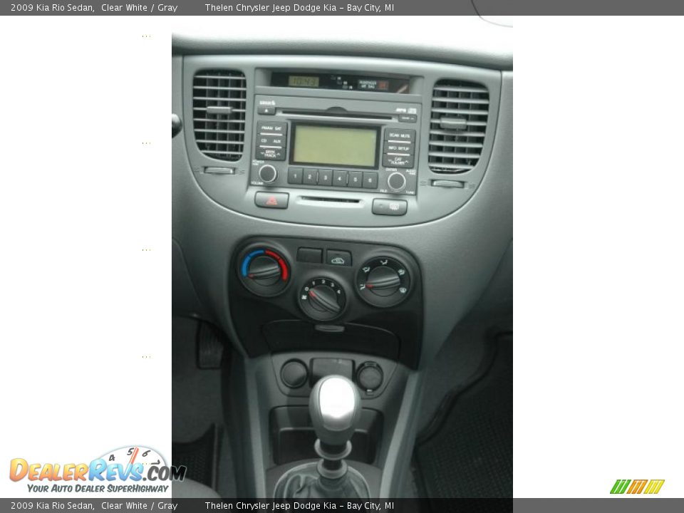 2009 Kia Rio Sedan Clear White / Gray Photo #11