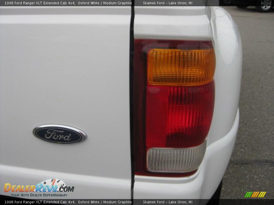 1998 Ford Ranger XLT Extended Cab 4x4 Oxford White / Medium Graphite Photo #16