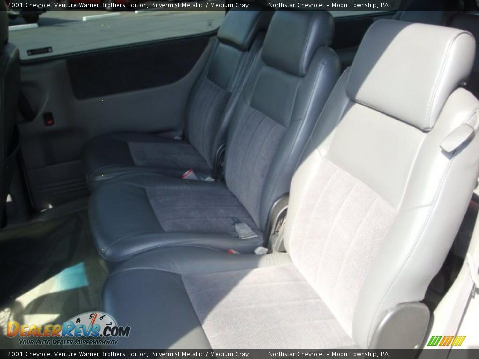 2001 Chevrolet Venture Warner Brothers Edition Silvermist Metallic / Medium Gray Photo #11