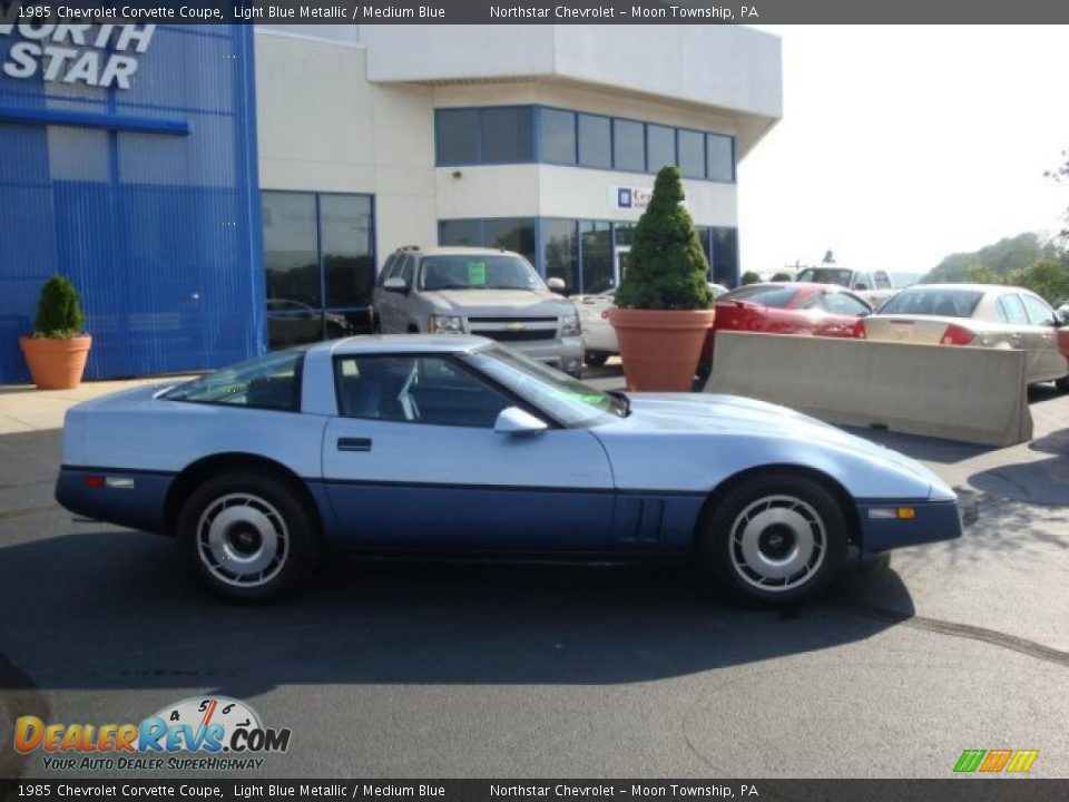 1985 Chevrolet Corvette Coupe Light Blue Metallic / Medium Blue Photo #2