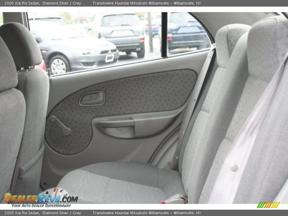 2005 Kia Rio Sedan Diamond Silver / Gray Photo #14