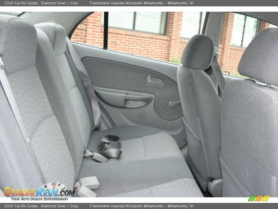 2005 Kia Rio Sedan Diamond Silver / Gray Photo #15