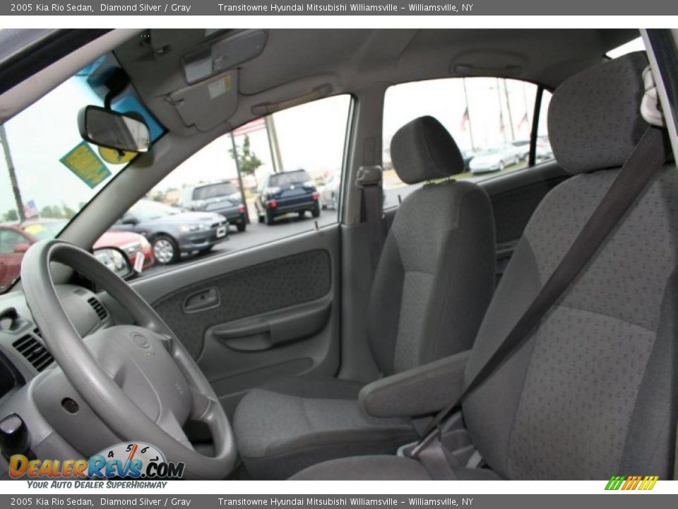 2005 Kia Rio Sedan Diamond Silver / Gray Photo #17