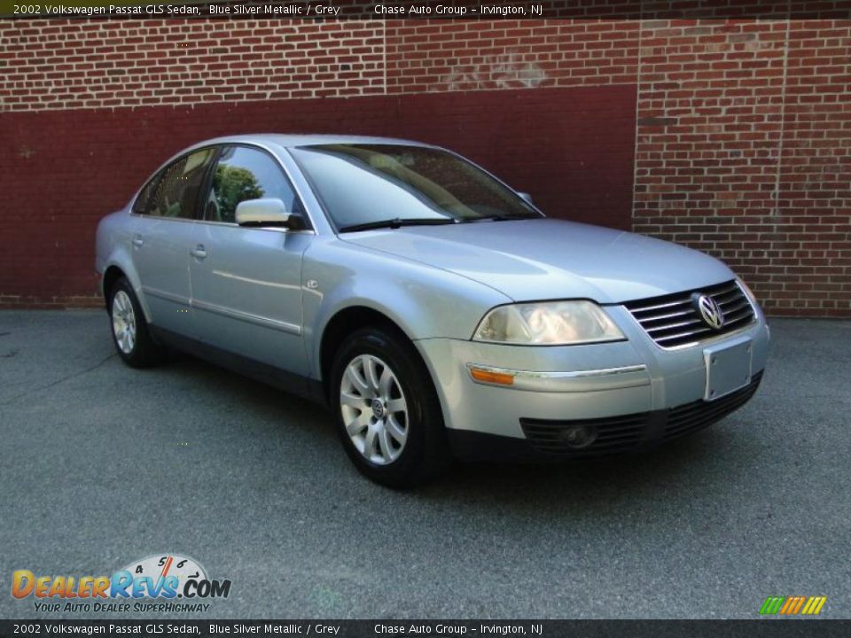 2002 Volkswagen Passat GLS Sedan Blue Silver Metallic / Grey Photo #1