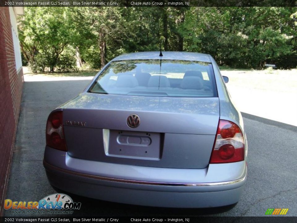 2002 Volkswagen Passat GLS Sedan Blue Silver Metallic / Grey Photo #4
