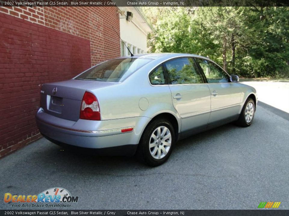 2002 Volkswagen Passat GLS Sedan Blue Silver Metallic / Grey Photo #5