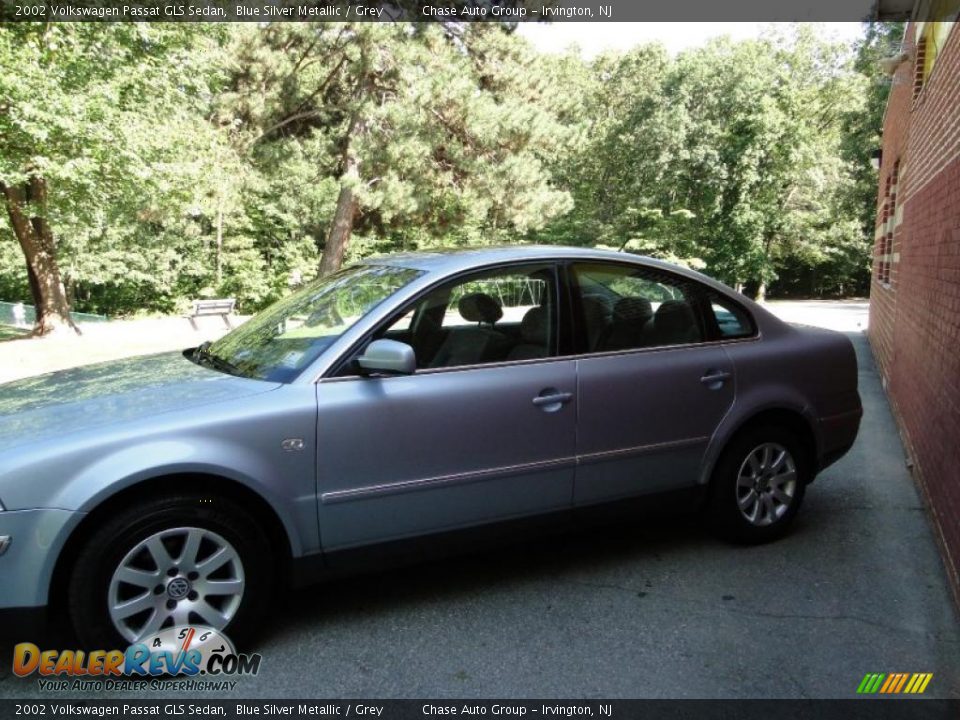 2002 Volkswagen Passat GLS Sedan Blue Silver Metallic / Grey Photo #6
