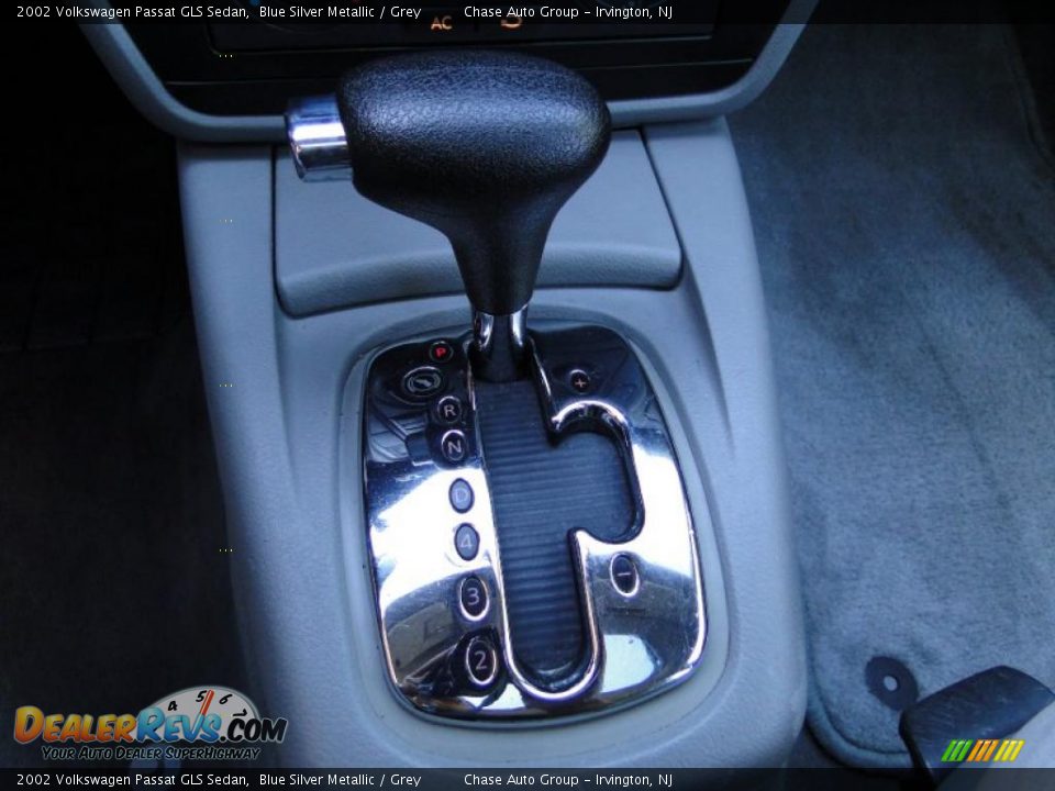 2002 Volkswagen Passat GLS Sedan Blue Silver Metallic / Grey Photo #19