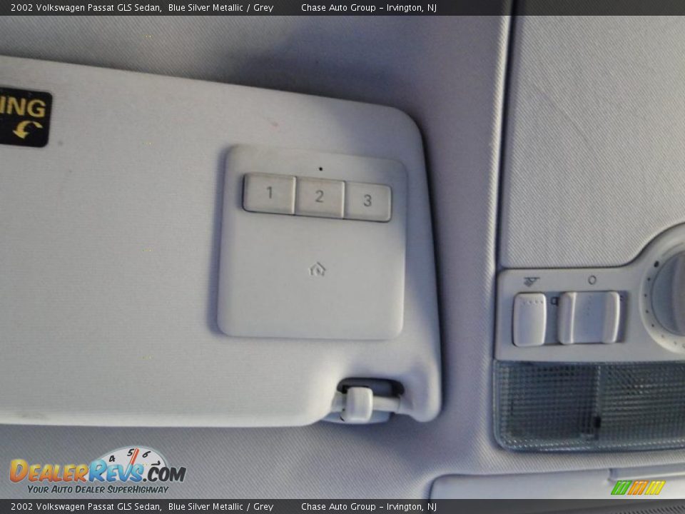 2002 Volkswagen Passat GLS Sedan Blue Silver Metallic / Grey Photo #20
