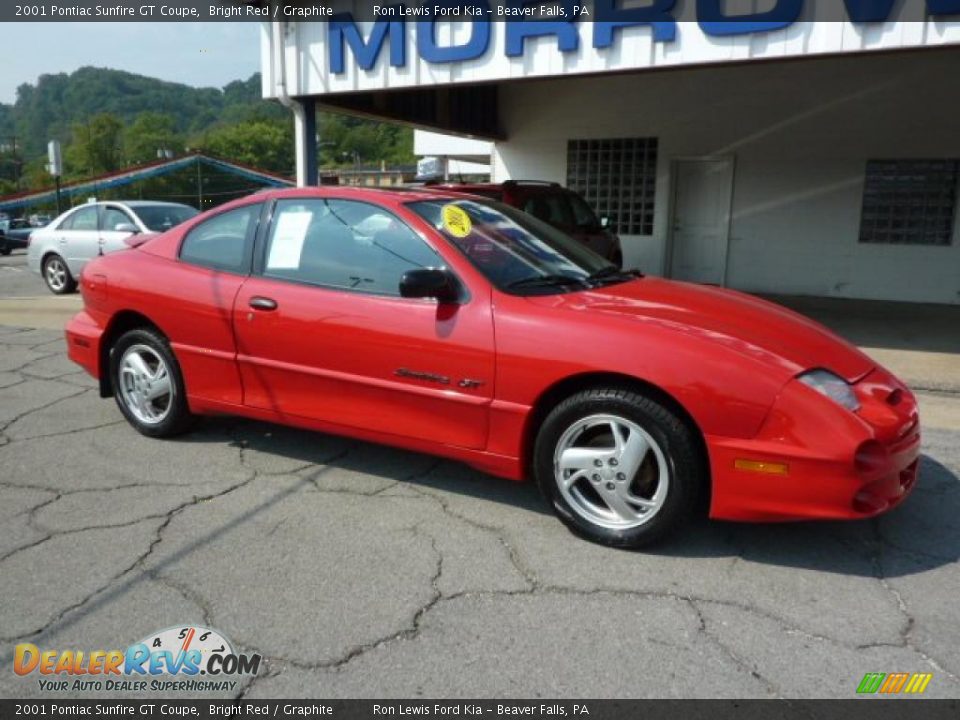 2001 Pontiac Sunfire GT Coupe Bright Red / Graphite Photo #2