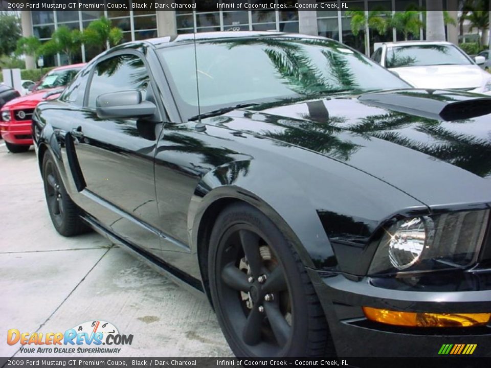 2009 Ford Mustang GT Premium Coupe Black / Dark Charcoal Photo #2