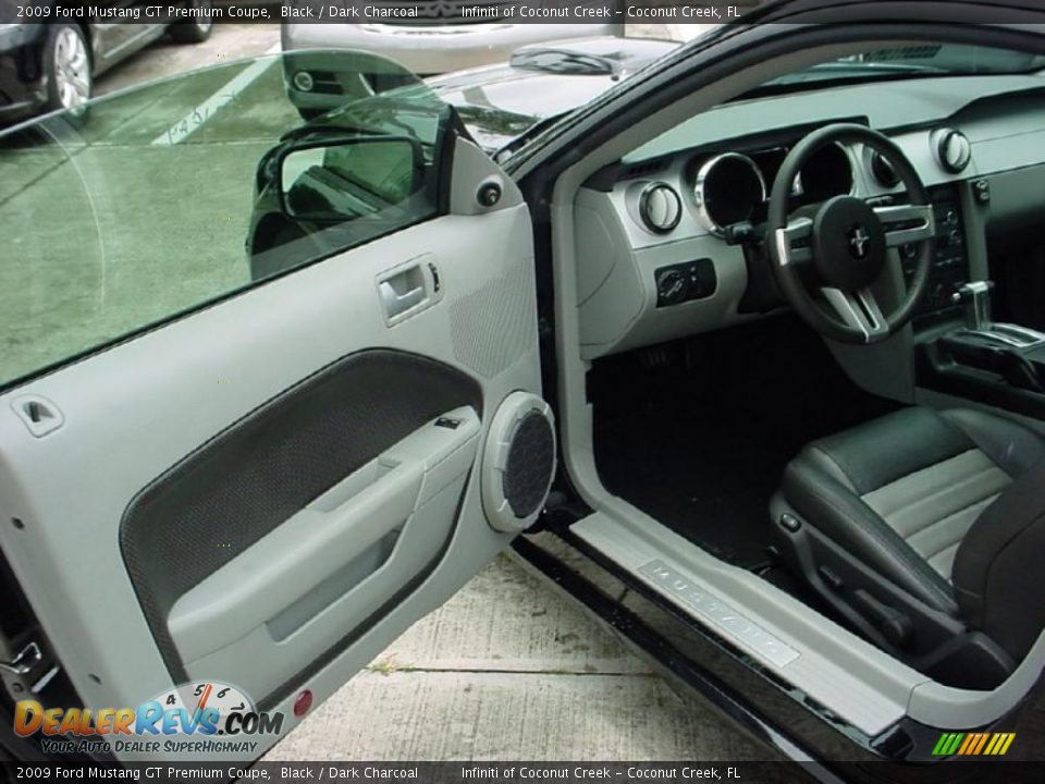 2009 Ford Mustang GT Premium Coupe Black / Dark Charcoal Photo #10