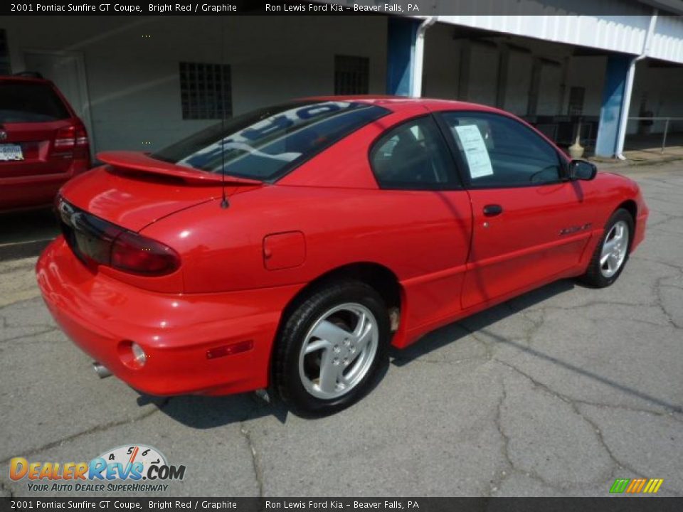 2001 Pontiac Sunfire GT Coupe Bright Red / Graphite Photo #10