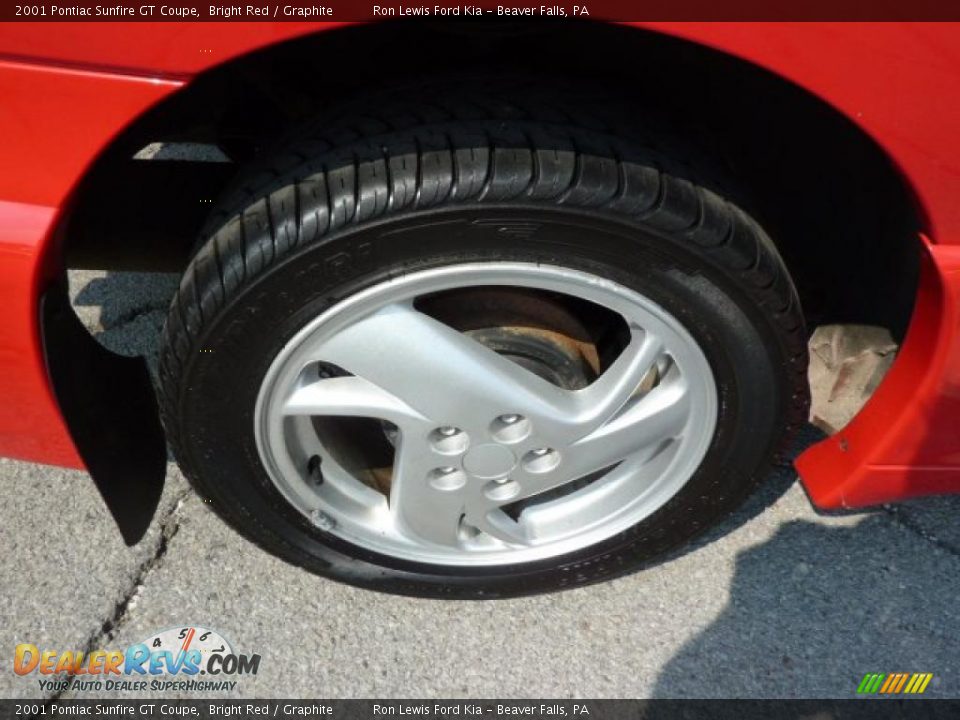 2001 Pontiac Sunfire GT Coupe Bright Red / Graphite Photo #11