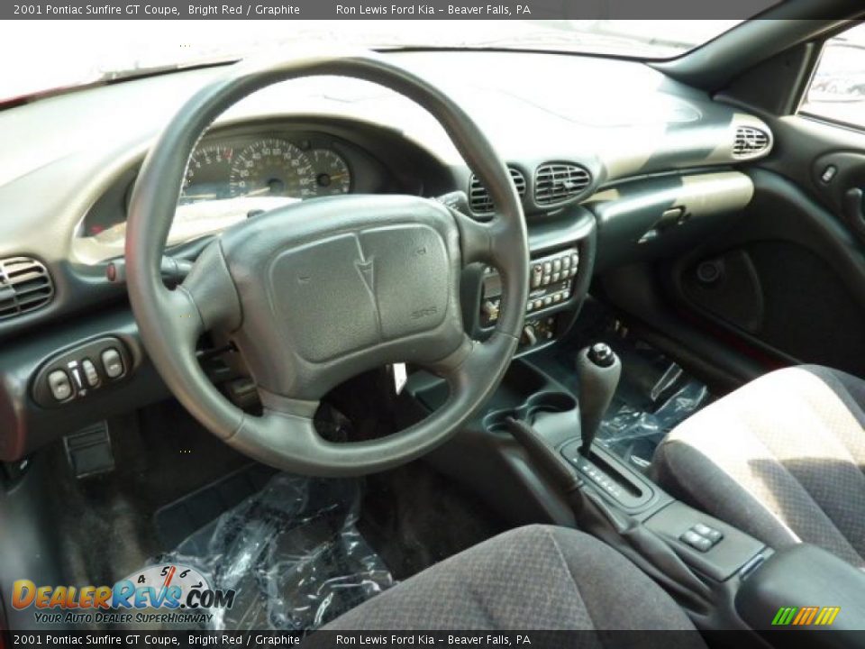 2001 Pontiac Sunfire GT Coupe Bright Red / Graphite Photo #13