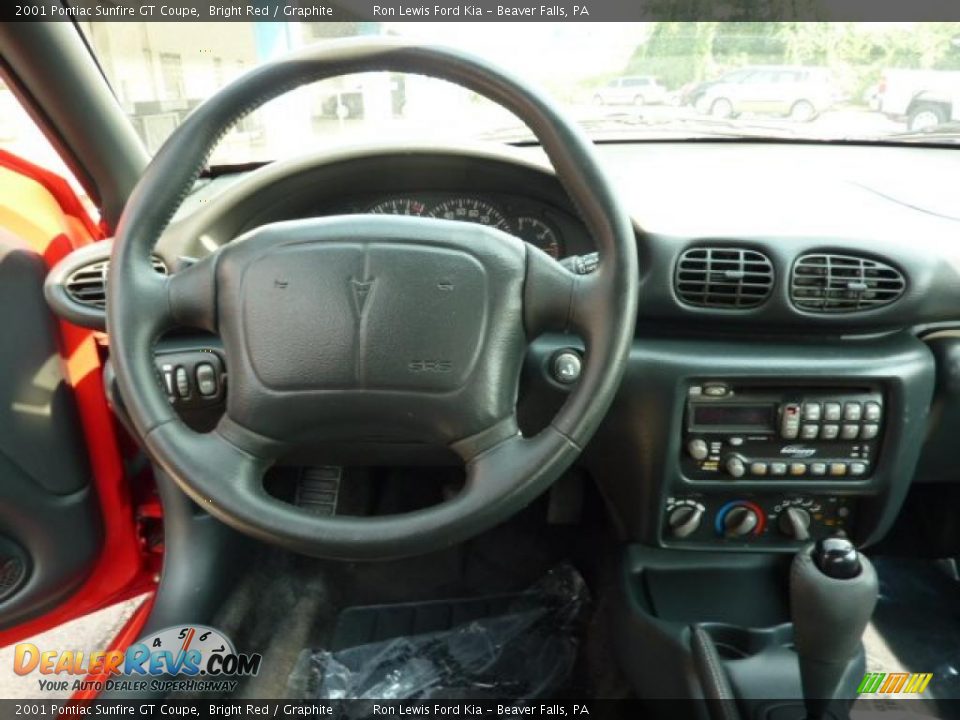 2001 Pontiac Sunfire GT Coupe Bright Red / Graphite Photo #15