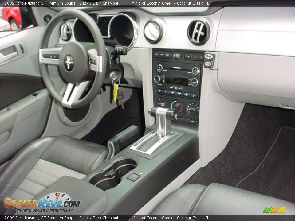 2009 Ford Mustang GT Premium Coupe Black / Dark Charcoal Photo #17