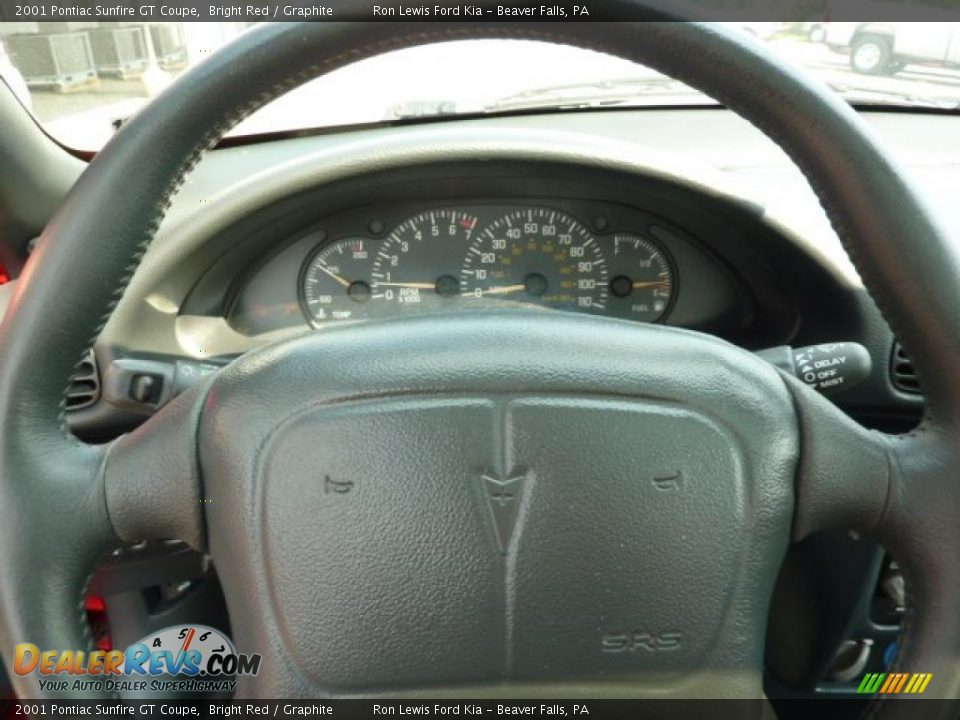 2001 Pontiac Sunfire GT Coupe Bright Red / Graphite Photo #24