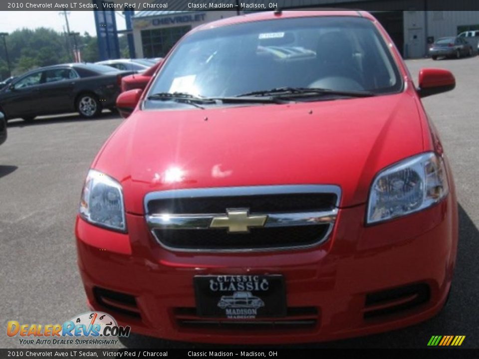 2010 Chevrolet Aveo LT Sedan Victory Red / Charcoal Photo #2