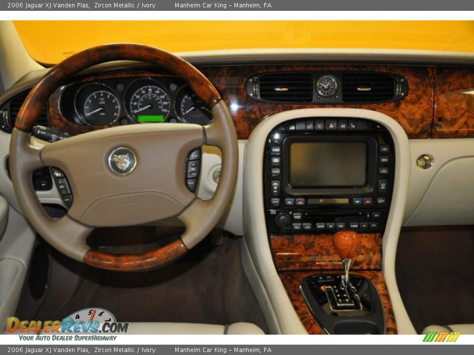 2006 Jaguar XJ Vanden Plas Zircon Metallic / Ivory Photo #7