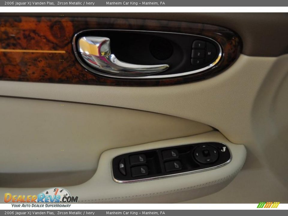 2006 Jaguar XJ Vanden Plas Zircon Metallic / Ivory Photo #13
