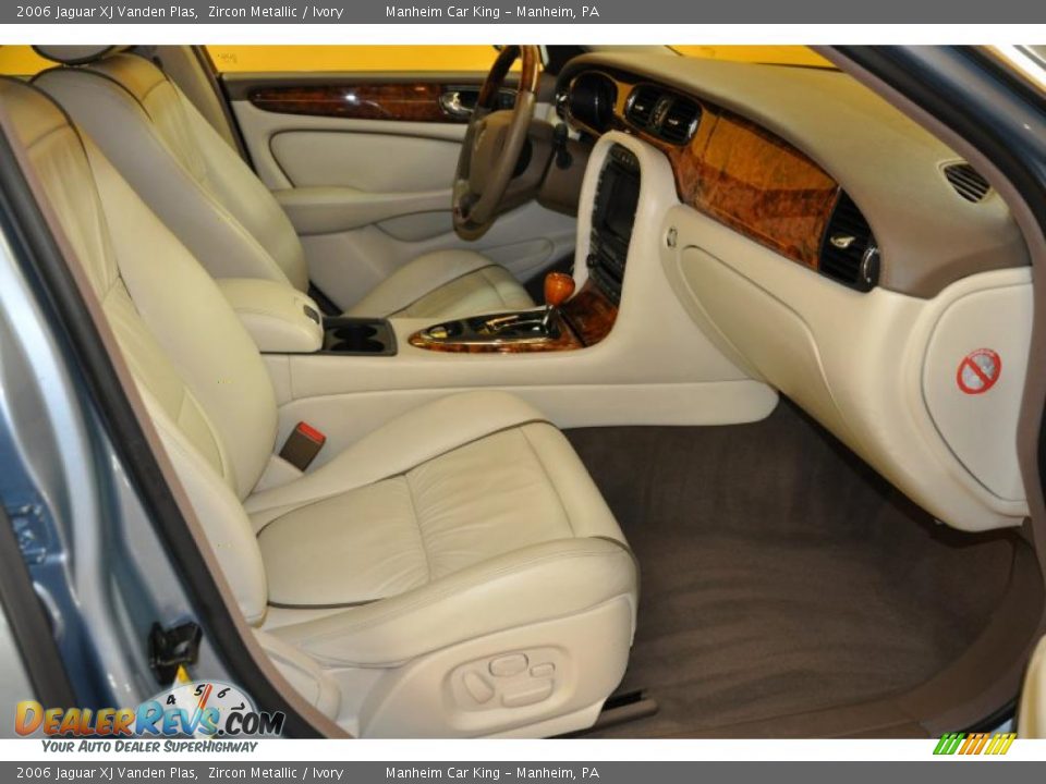 2006 Jaguar XJ Vanden Plas Zircon Metallic / Ivory Photo #18
