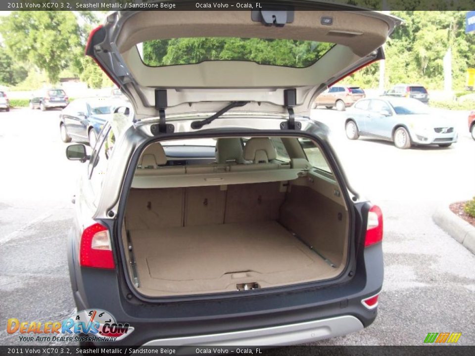 2011 Volvo XC70 3.2 Seashell Metallic / Sandstone Beige Photo #5