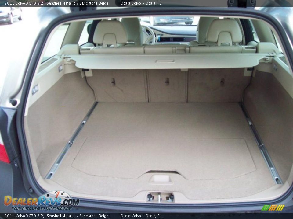 2011 Volvo XC70 3.2 Seashell Metallic / Sandstone Beige Photo #6