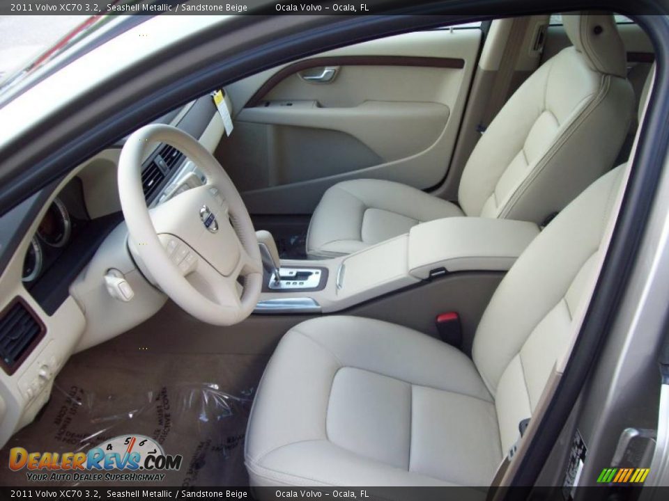 2011 Volvo XC70 3.2 Seashell Metallic / Sandstone Beige Photo #10