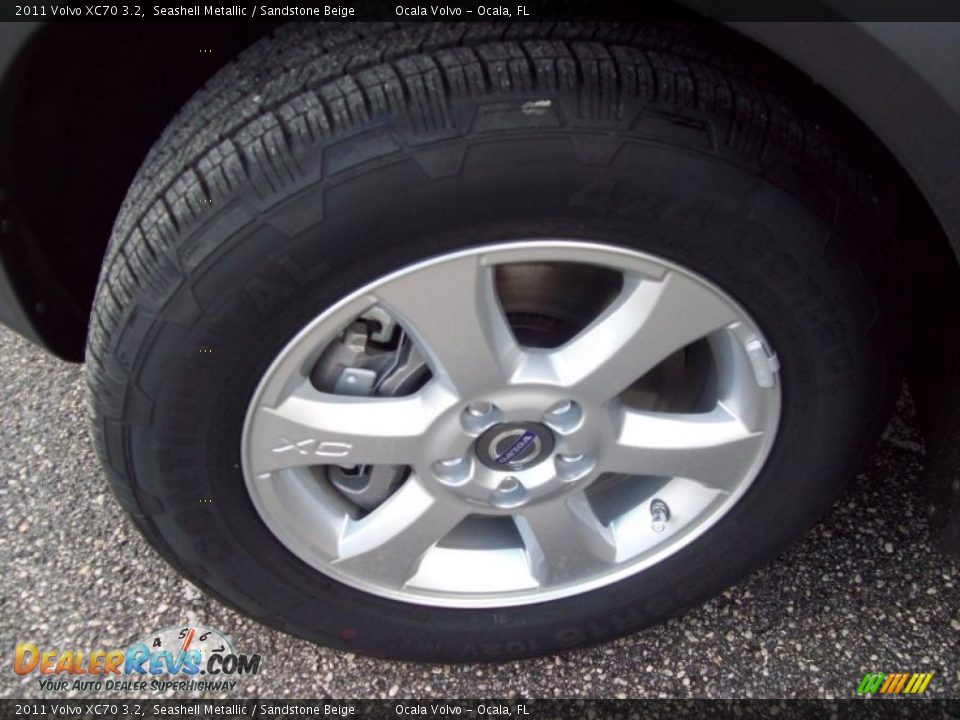 2011 Volvo XC70 3.2 Seashell Metallic / Sandstone Beige Photo #13